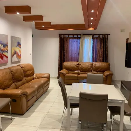 Xl Bugibba Home, 4br 4bath Sea View Balcony & Bbq *