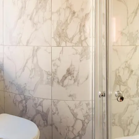 Xl Bugibba خليج سانت بول