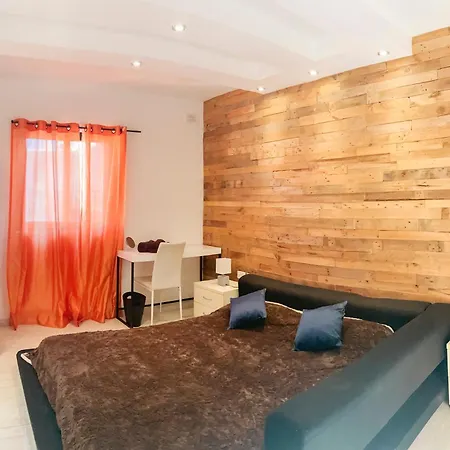 Xl Bugibba Home, 4br 4bath Sea View Balcony & Bbq Appartement